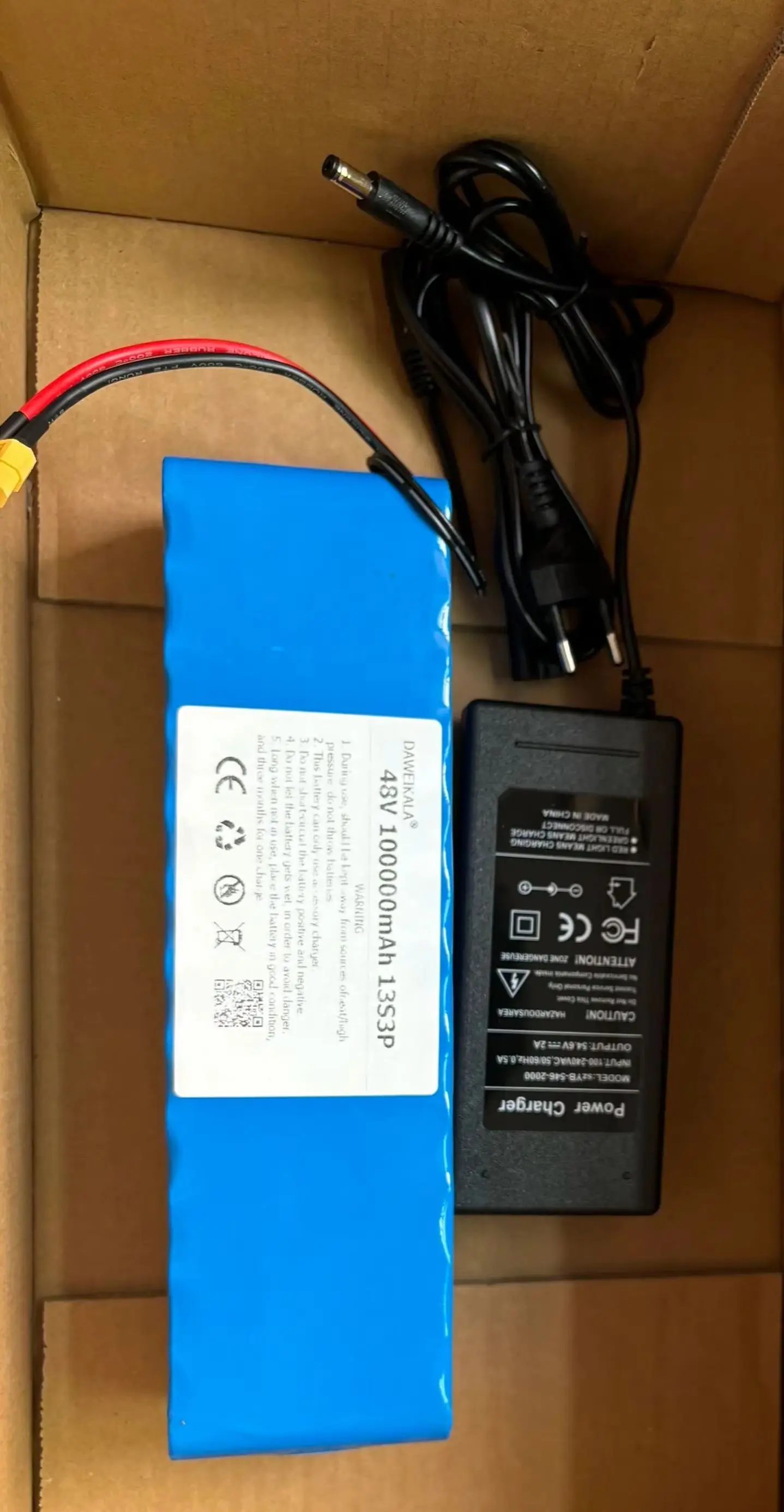 بطارية ليثيوم أيون 500VE-BK، BMS 2A، 48V، 100AH، 18650 W، XT60 54.6 شاحن