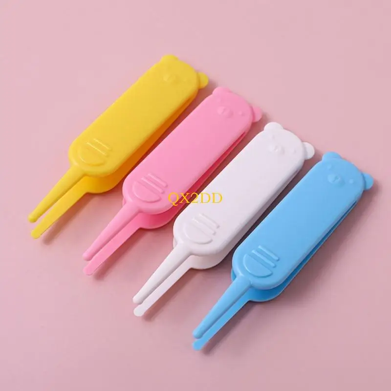 QX2D Cartoon Baby Nasal Clip Safe Infant Nose Booger Cleaner Tool For Newborns