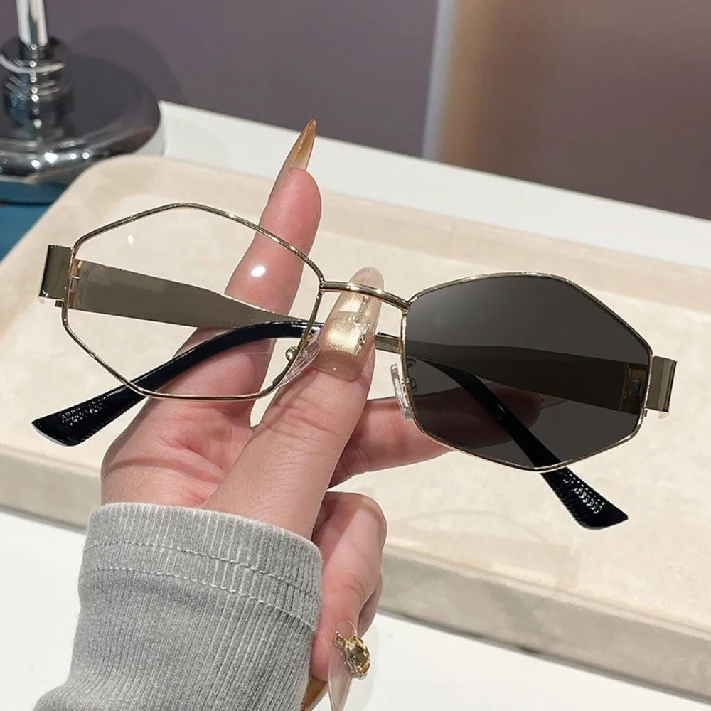 Fashion Metal Frame Rhombus Sunglasses UV400 Protection Scratch Resistant UV400 Sunglasses Women Eyewear Men