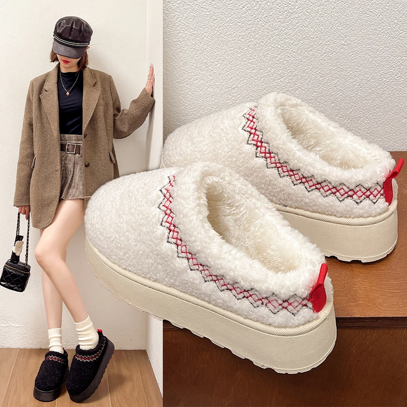 2024 Autumn and Winter Muffin Thick-soled Cotton Shoes Lamb Wool Toe-cap Slippers for Women Retro Casual Snow Boots