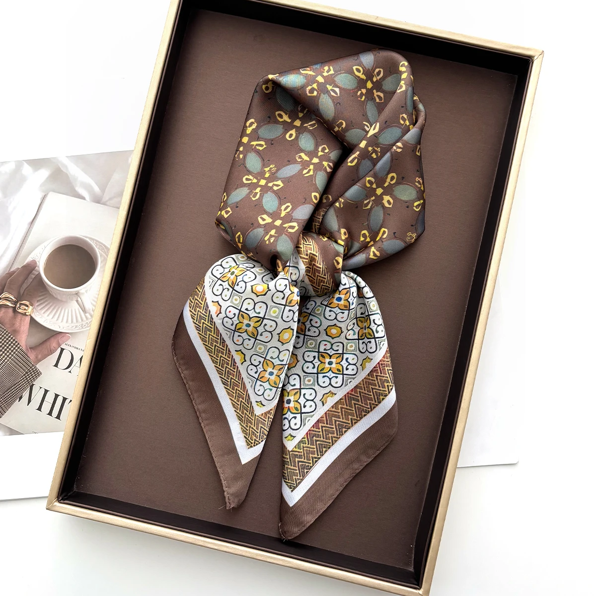 

Retro Printed Square Scarf Soft Satin Imitation Silk Scarves For Women Luxury Bandanas Hijab Neckerchief Elegant Shawl Wraps