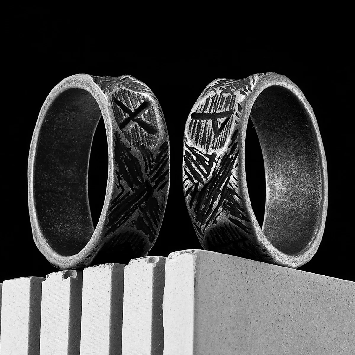 Minimalism Retro Viking Runes Damaged Men Rings Stainless Steel Punk New Rock Women Jewelry Fashion Accessories Gift Wholesale