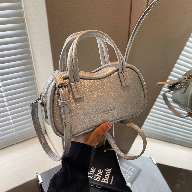 

Solid Color Shoulder Bag Minimalist Crossbody Purse for Women Versatile Day-to-Night Casual Commuter Bag Fashion Top Handle Bag​