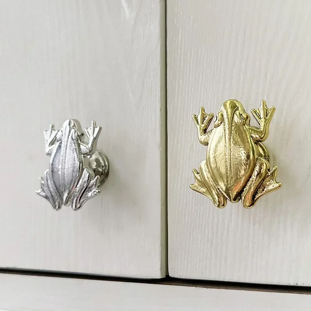 Rural Lifelike Frog Shape Cabinet And Drawer Pulls Frog Handles Furniture Wardrobe Knobs Cupboard Drawer Shoes Cabinet Pulls