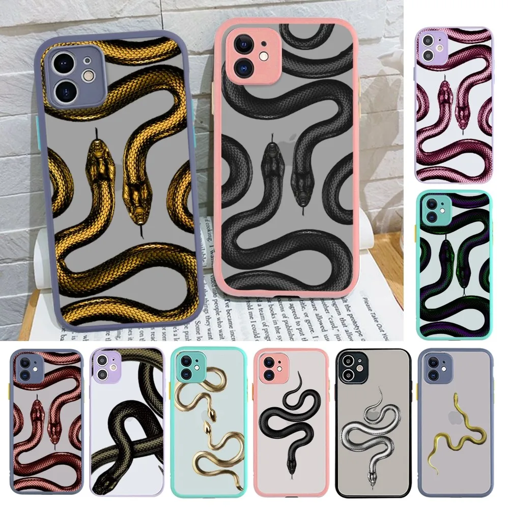 

Luxurious Gold Snake Phone Case for iPhone 14 11 12 13 Mini Pro Max 8 7 Plus X XR XS MAX Translucent Matte Cover