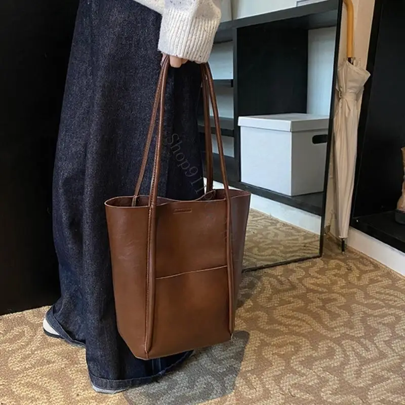 

Women Professional Commuters Shoulder Bag with Ample Storage for Daily Office Retro PU Leather Handbag Underarm Purse 066F