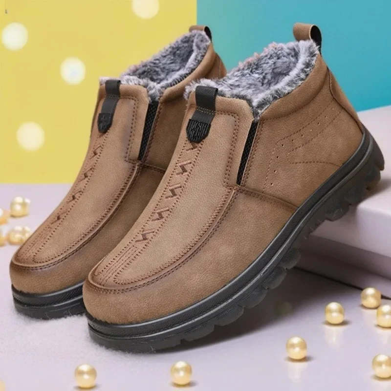 Stivali da neve da uomo casual caldi e resistenti al freddo Slip-On Vendita da lavoro Calzature di lusso di alta qualità Comode scarpe invernali da uomo in pelliccia di moda