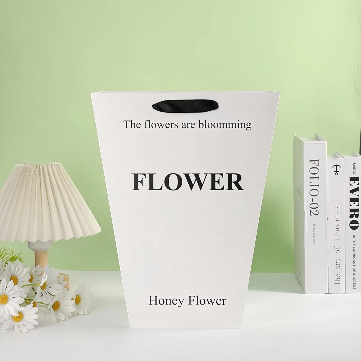 5 Stück/10 Stück Weiße Trapezförmige Blumenstrauß-Verpackungen aus Karton, Elegante Geschenktüten für Hochzeiten, Valentinstag und Abschlussfeiern für Rosen – Detail 1
