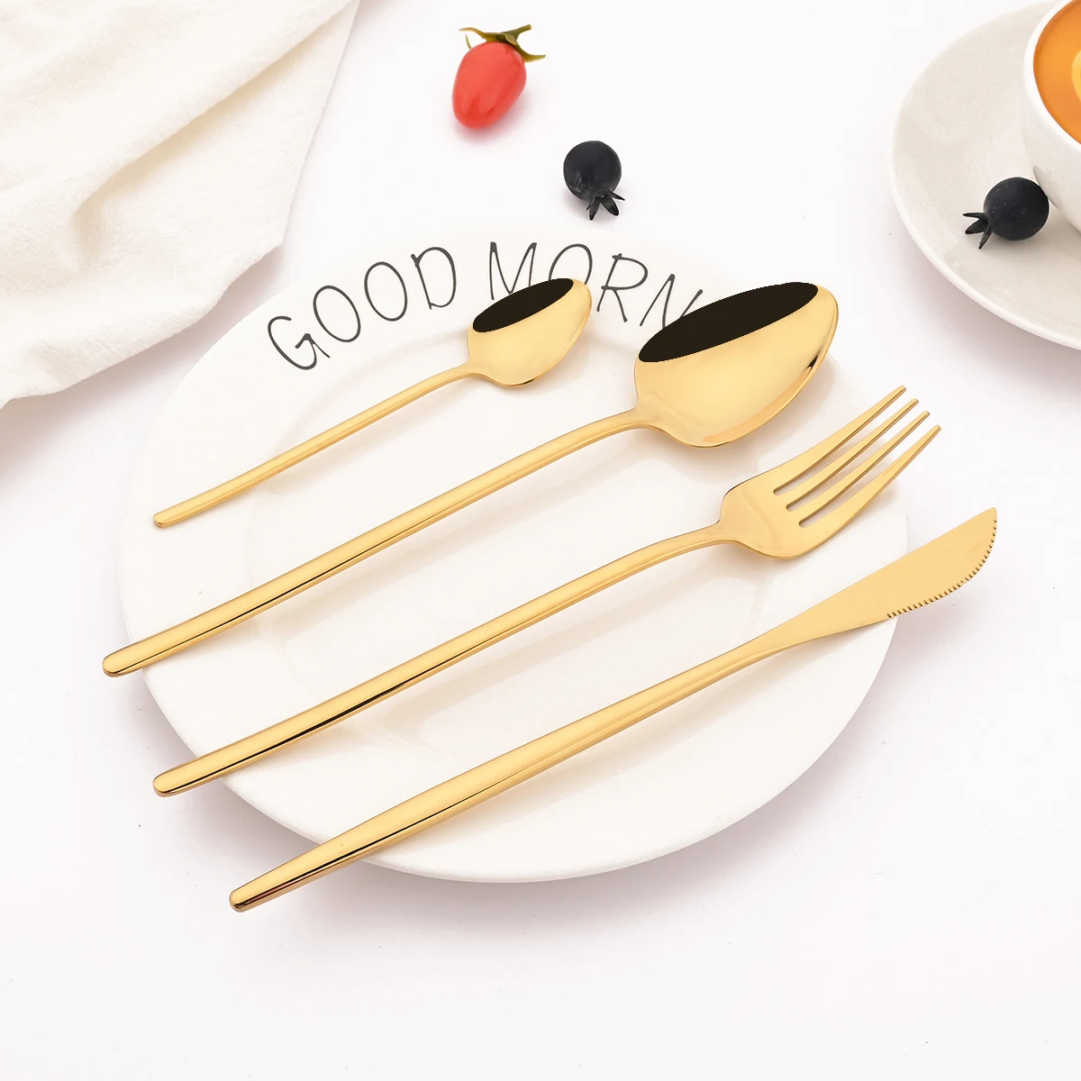 New Gold 2/4/6 Set Flatware Cutlery Set 18/10 Stainless Steel Dinnerware Knife Fork Spoon Tableware Dishwasher Safe Silverware