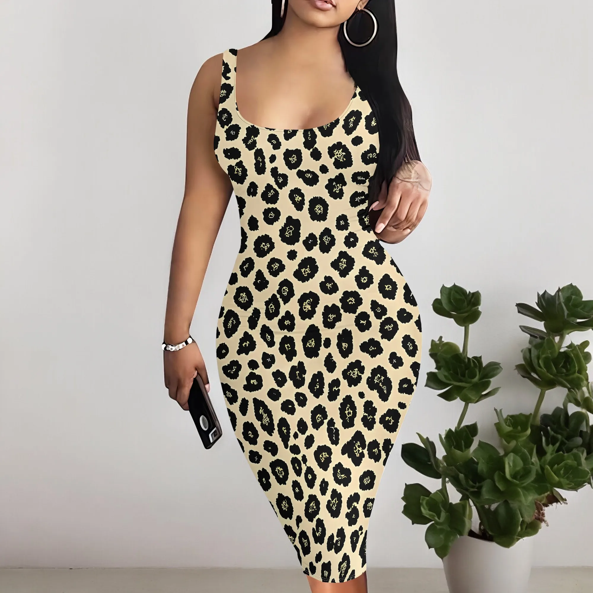 

EQQZD Sleeveless Round Neck Halter Dress for Women, Stylish and Sexy Leopard Print Midi Dress
