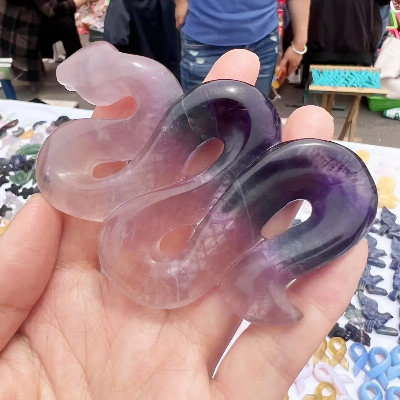 8-9CM Natural   fluorite Snake Hand Carved High Quality Flashing Crystals Beautiful Gemstone for Home Decoration Collection