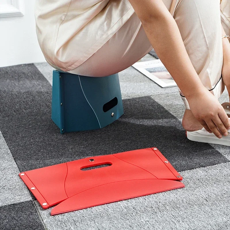 Portable Card Folding Stool Outdoor Camping and Fishing Multi Functional Plastic Handheld Basket Storage Chair