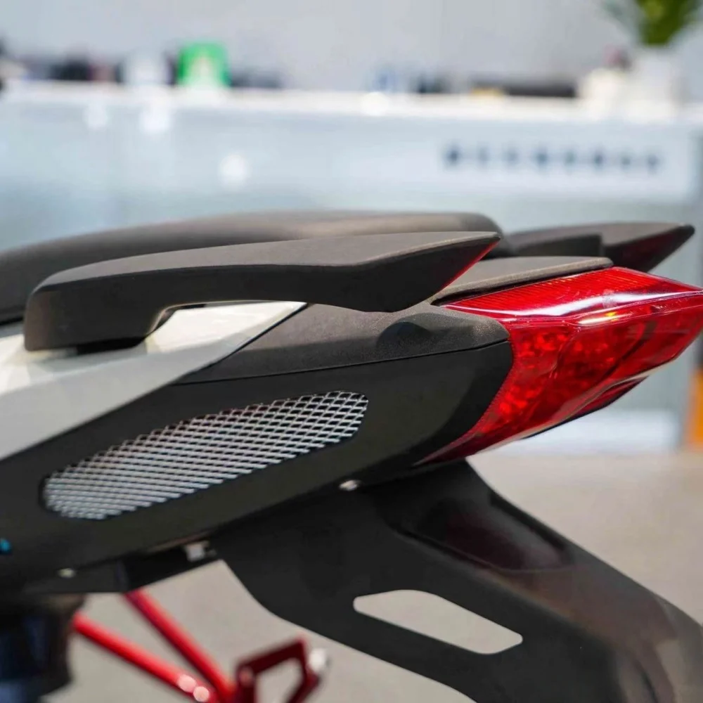 

For Benelli TNT150i ABS Rear Grab Bar with Left And Right Passenger Handgrips Tail Wing Cover Motorcycle Accessories