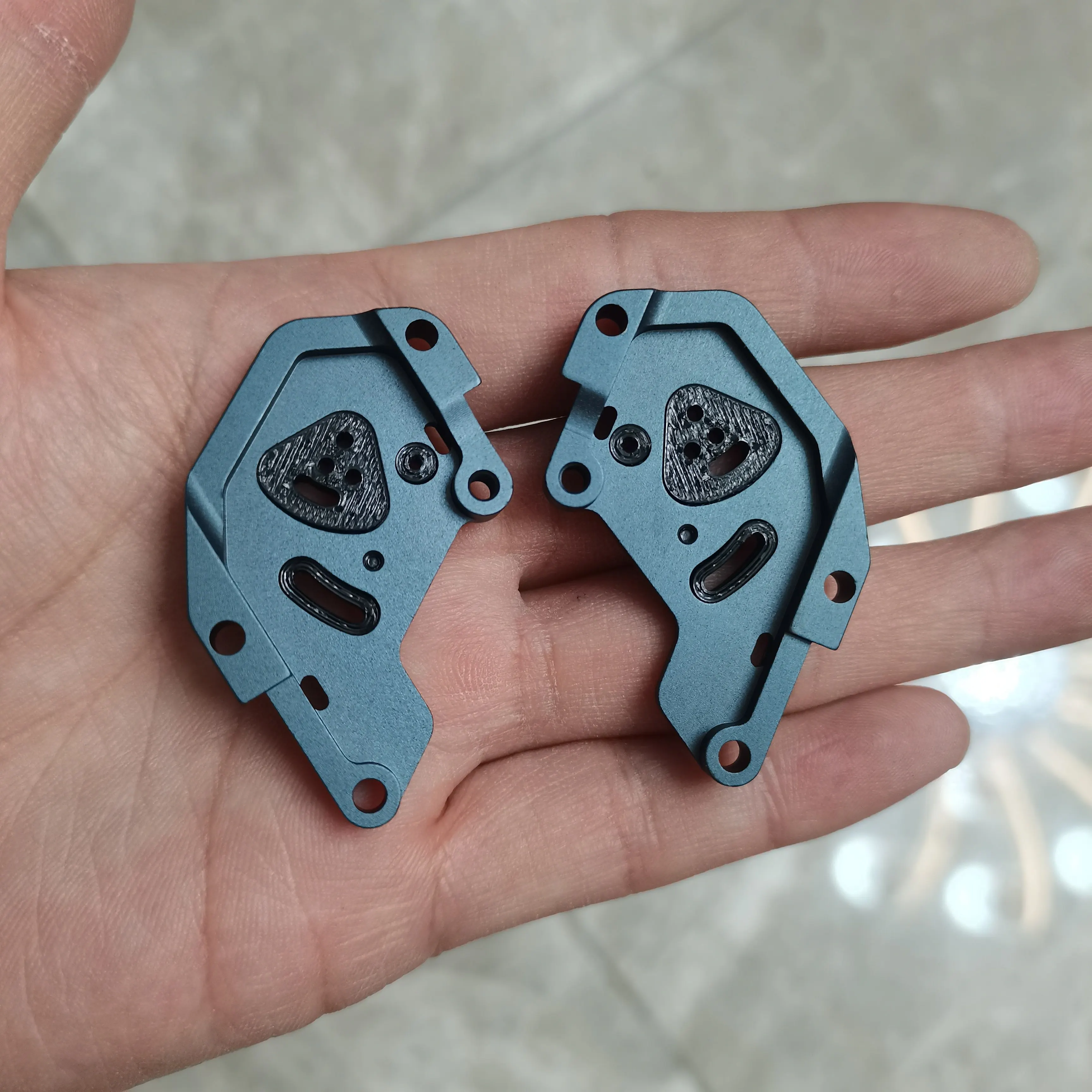 Zestaw ochronny przedniego dzi – Drone Kit With Camera recenzja i cena