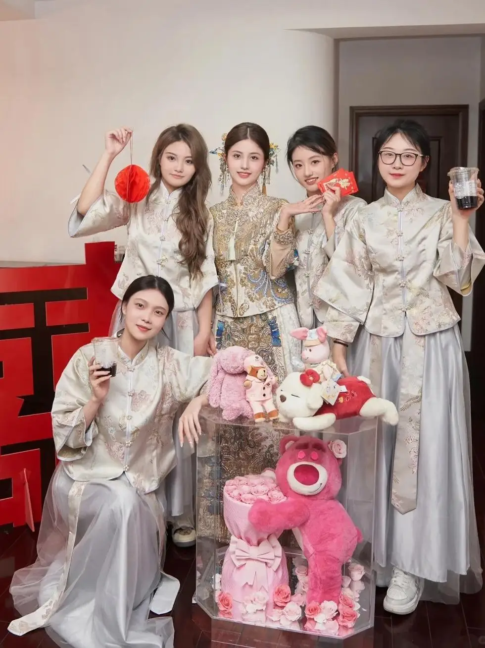 

Новое китайское легкое роскошное платье для подружек невесты 2025 года, весна-лето, для выпускного и церемоний, для сестер