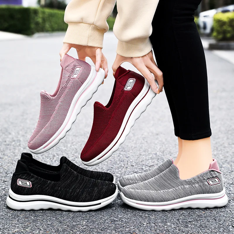 

Spring and summer casual women's flat shoes 2025, breathable mesh mom mesh shoes, simple and convenient women's shoes