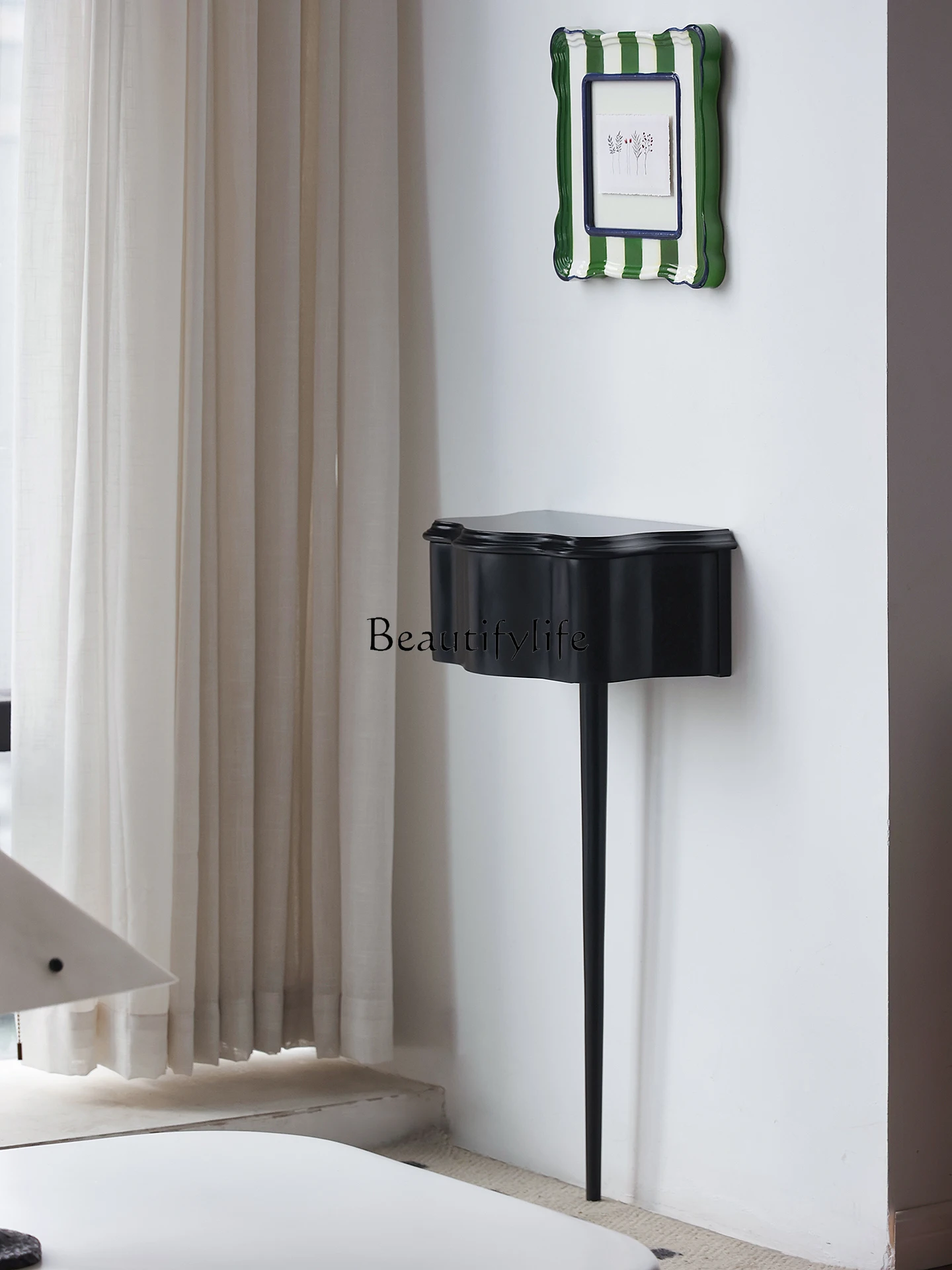

*Italian-style small entrance cabinet light luxury solid wood entry very narrow living room