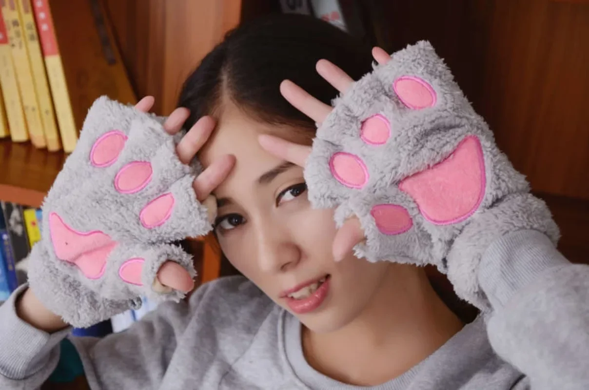 Warm Lovely Cat Claw Paw Mitten Plush Gloves Winter Soft Short Finger Half Gloves Bear Costume Half Finger Gloves Gift