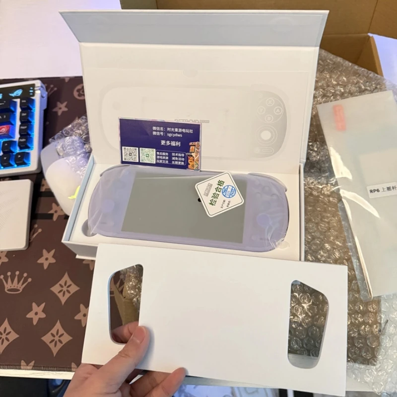NEW in Stock Retroid Pocket 6 Handheld Android Gaming Console 8Gen2 5.5 Inch 120Hz AMOLED Screen Bluetooth5.3 6000mAh Battery