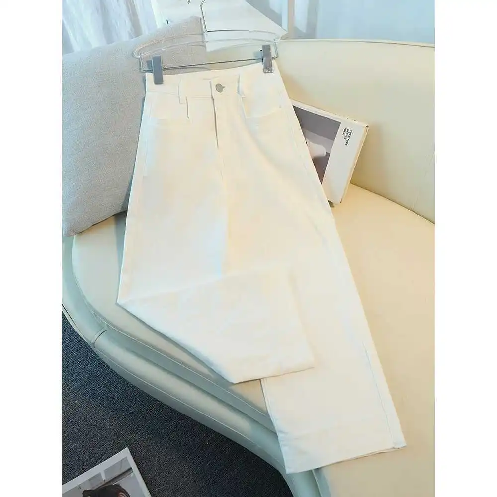 

Белые прямые джинсы женские летние, иллюзорно удлиняющие, облегающие, широкие брюки, с высокой талией, классические синие, хлопковые, на пуговицах...