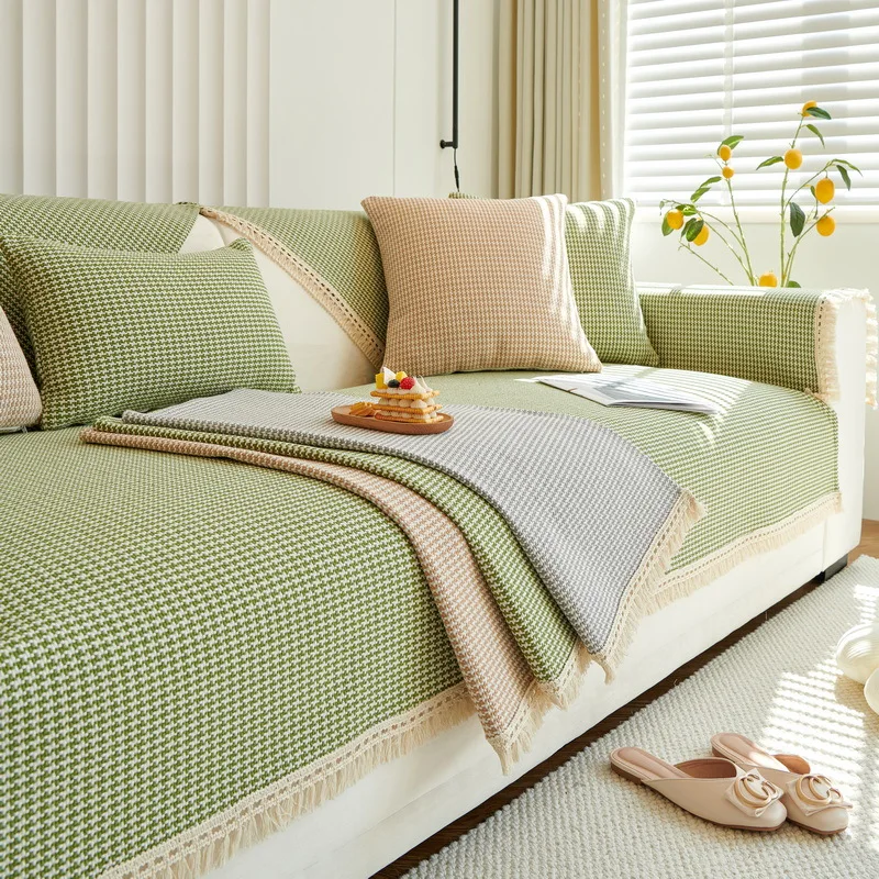 Universal Sofa Cover in Chenille Textures Non-Slip Couch Cover Towel Sofa Protective Mat for Living Room Decoration Sofa Cushion