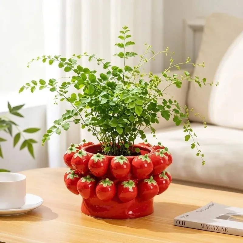 Rural Simple Vases Creative Smooth Strawberry Vases Ceramic Artistic Thick‑walled Living Room Decoration Ornament Crafts