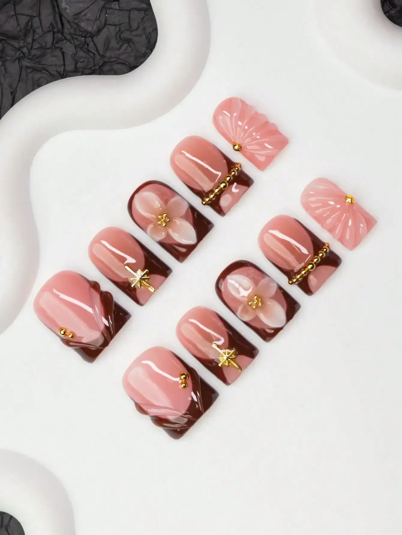 

10pcs Square Shaped Handmade Nail Tips, Y2K Baddie Style, Nude & Brown Color Nails With French Tips, Carved Flowers, Stars