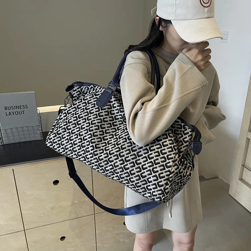 حقيبة سفر محمولة للنساء ذات سعة كبيرة وخفيفة الوزن لمسافات قصيرة حقيبة أمتعة سفر محمولة للرياضة واللياقة البدنية