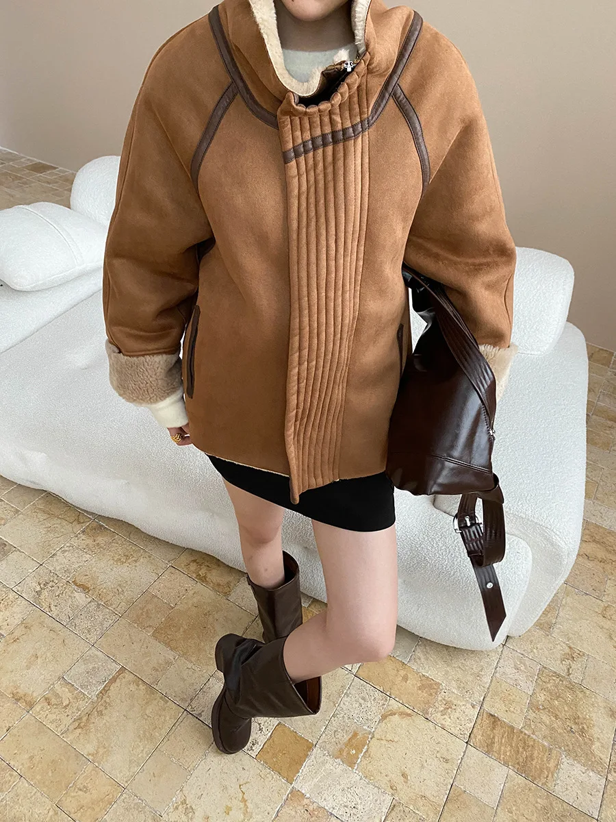 سترة نسائية جديدة من LIMO 2025 مصنوعة من الجلد الصناعي معطف شتوي دافئ وبطانة من الفرو الصناعي ملابس خروج من القطن والبوليستر في الهواء الطلق