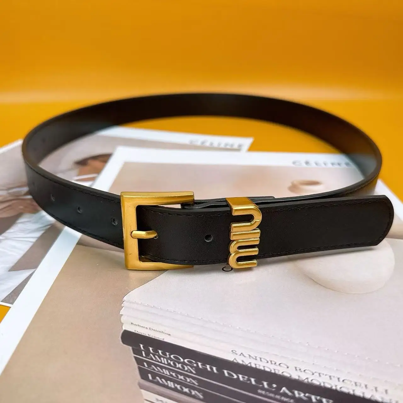 2025 nuevo cinturón de mujer, cinturón Simple a la moda, decoración versátil para mujer, cinturón para pantalones Premium, cinturón fino para mujer