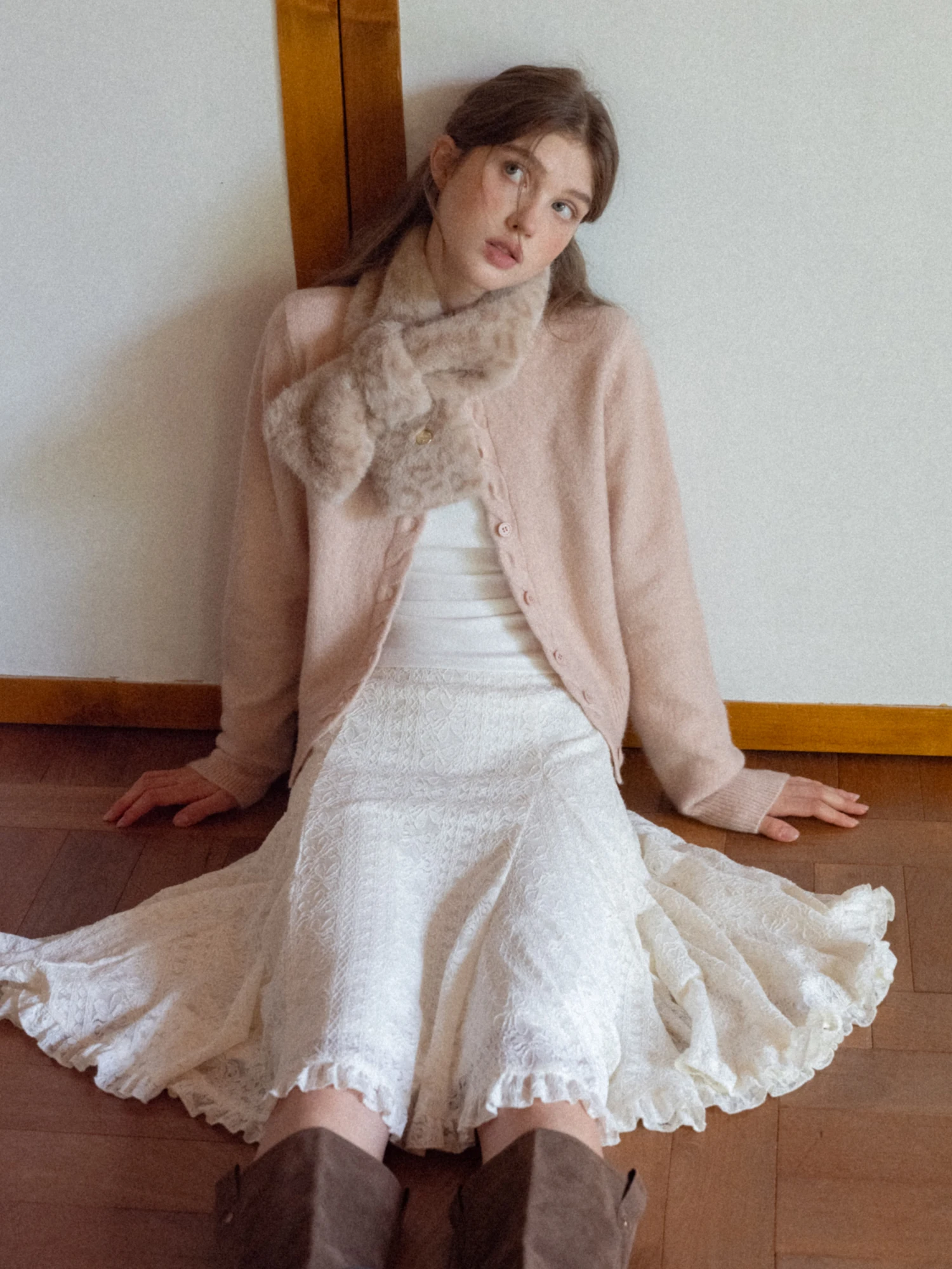 

Casual Knitted round Ne Cardigan ort Gentle Simple Eggka Twisted Design Warm Soft Nylon Women's Faion Winter Outerwear