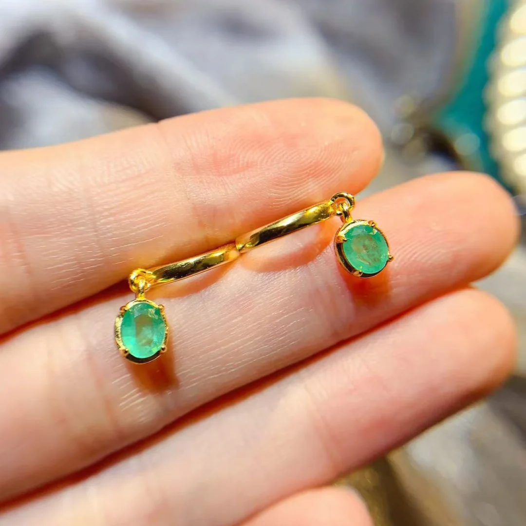 Classic Model Natural Emerald Stud Earrings S925 Sterling Silver Brilliant Green Gemstone Sophisticated Jewelry