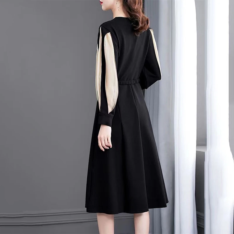 Women's French V-Neck Long-Sleeved Black Dress, Mother's Casual Dress, Fashion Waist Belt, A Word Dresses, Spring, Autumn, New