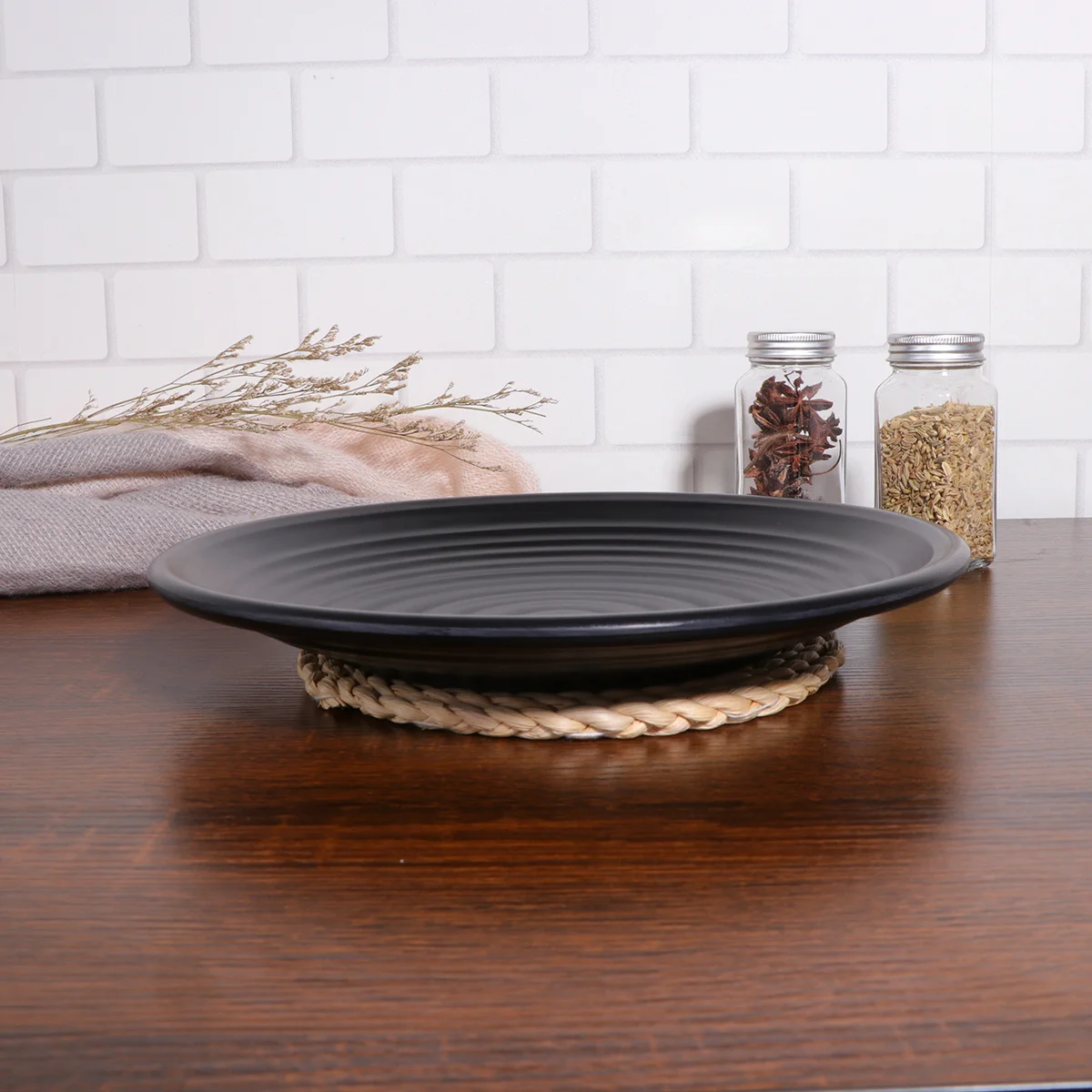 

Melamine Round Plate For Noodles Restaurant Dishes Appetizers Snacks Fruits Kitchenware Lightweight Smooth Surface