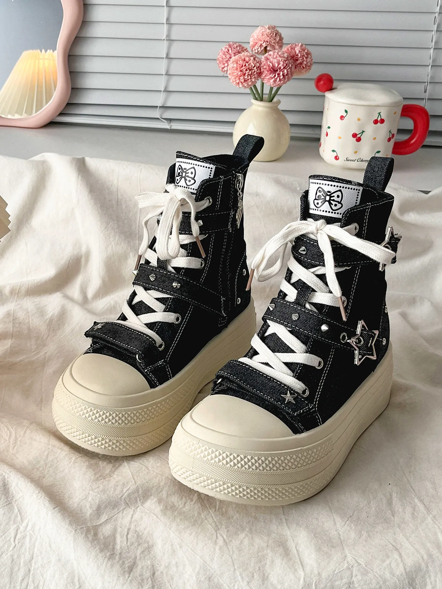 Retro High-end Sense Thick Sole Canvas Shoes Women's 2026 New Arrival Spring Versatile Height Increasing Stars Casual Sneakers view 4
