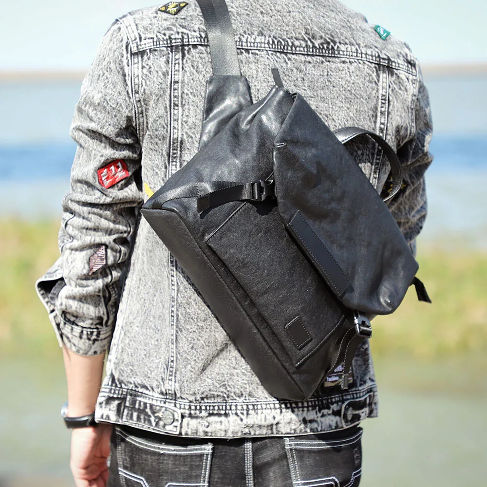 S.WORKER Herren-Umhängetasche aus Vollnarbenleder | Modische Umhängetasche, Crossbody-Tagesrucksack – Detail 4