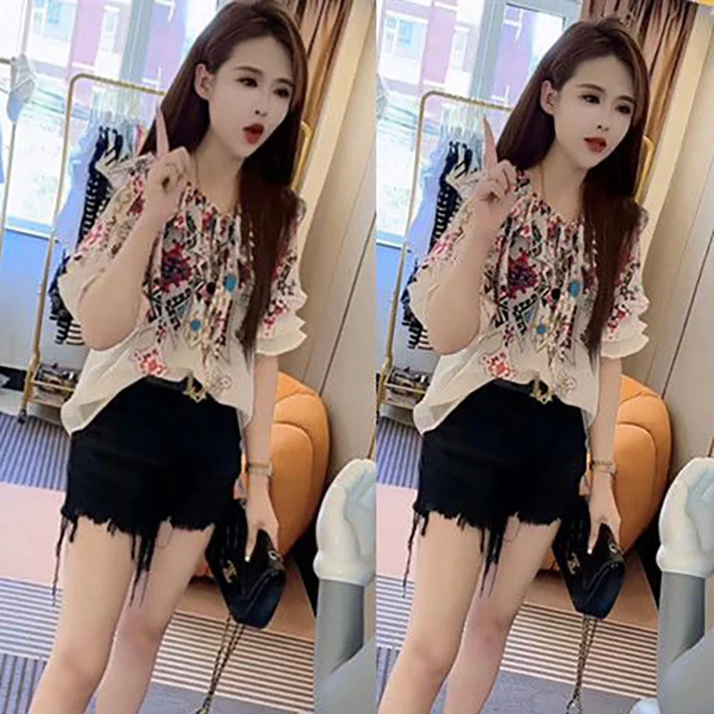 Blusas con volantes y lazo estampado para mujer, blusas informales holgadas con manga de mariposa, cuello oblicuo a la moda, novedad de verano 2024