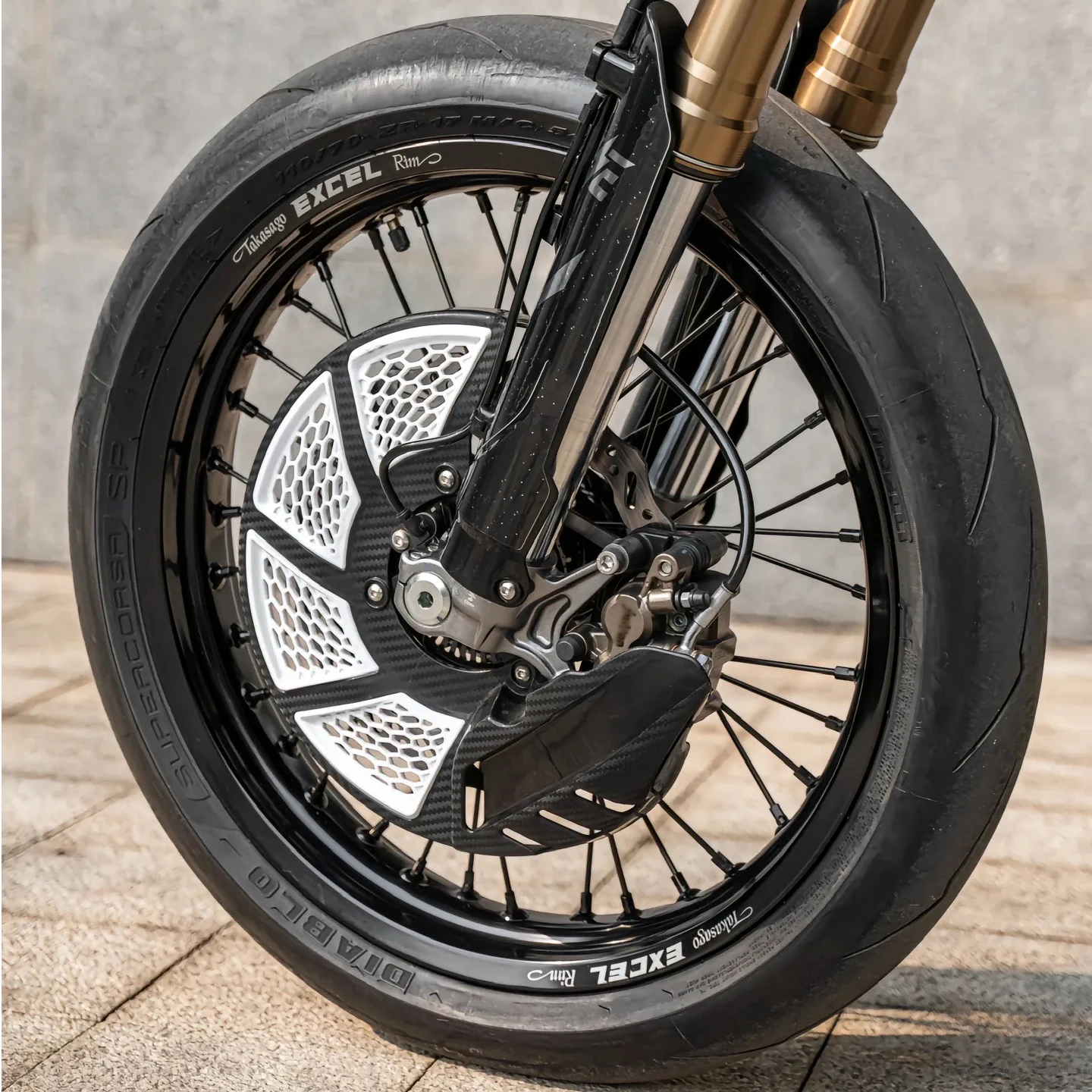 

Защитный кожух переднего дискового тормоза для электромотоцикла Ultra Bee Super, пластиковый, с гибридной сотовой конструкцией для охлаждения