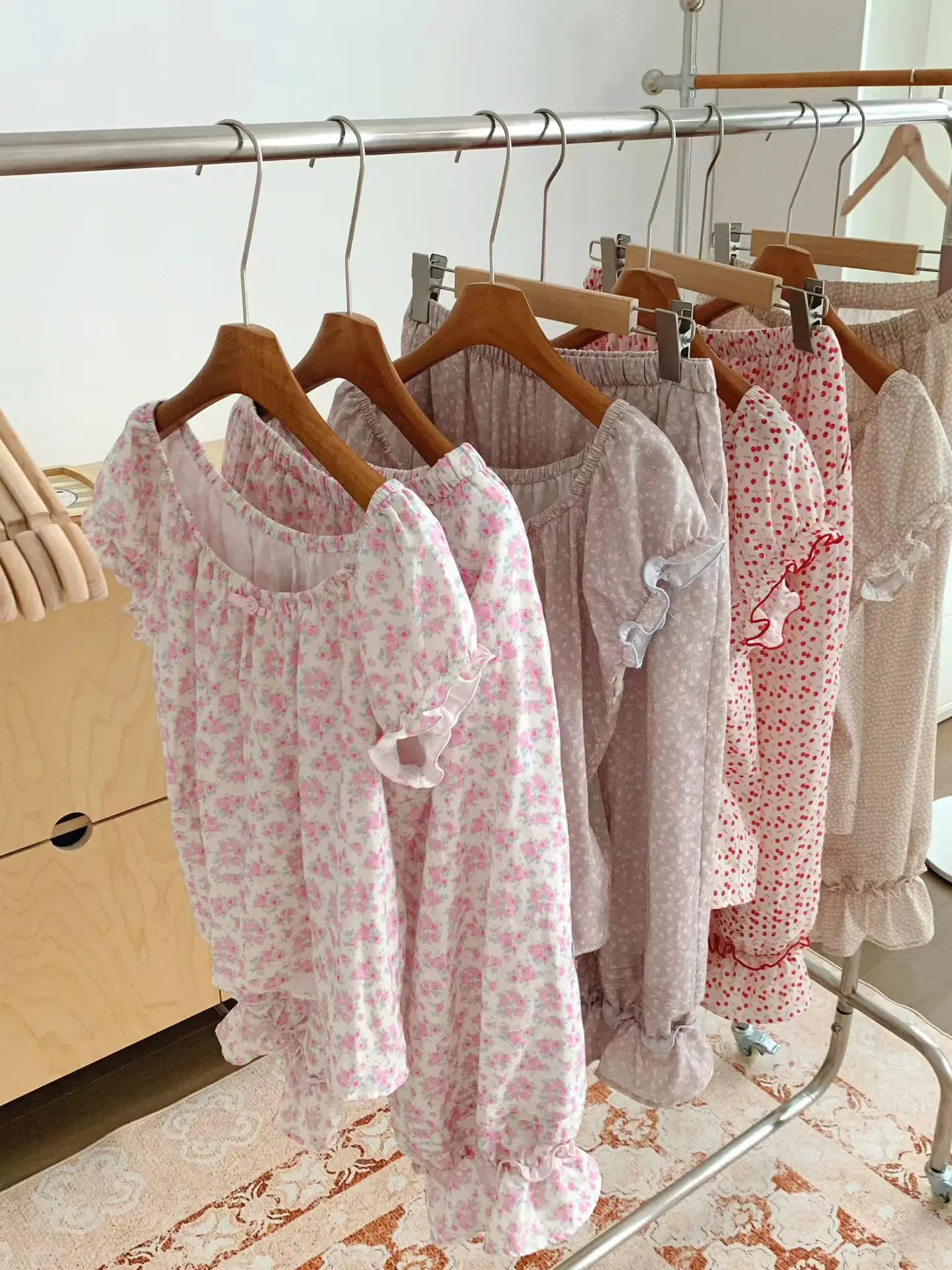 retro-floral-cotton-sleepwear-set-round-neck-short-sleeve-seven-piece-pants-home-clothes-women-ballet-style-double-layer-gauze