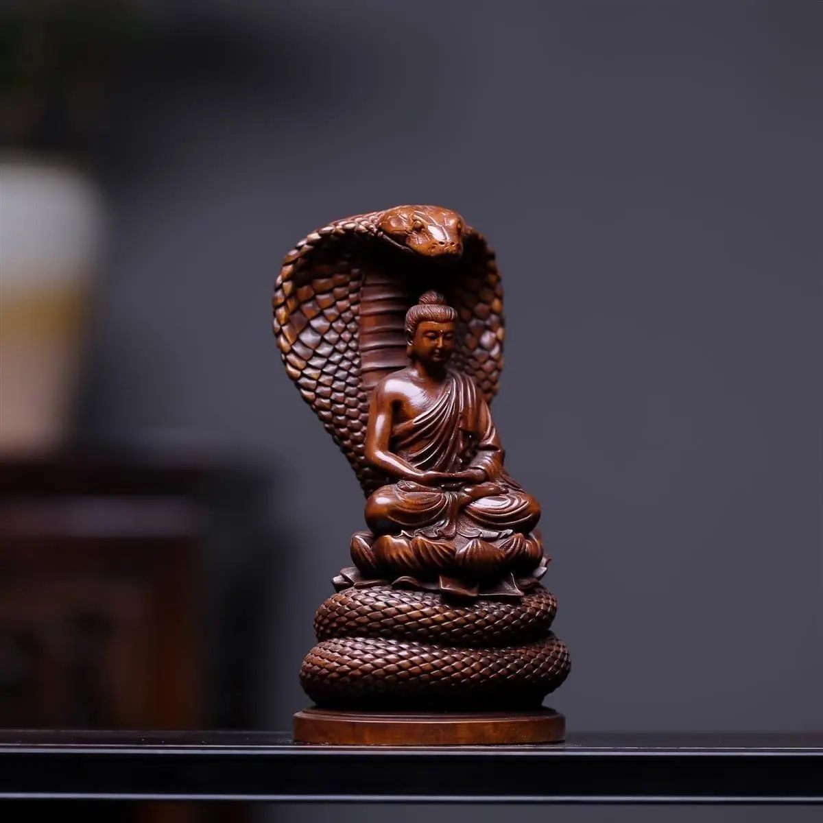 Small Leaves Boxwood Carving Snake Buddha Sakyamuni Serving Buddha Statues Play God Statues Desktop Ornaments Home Decorations
