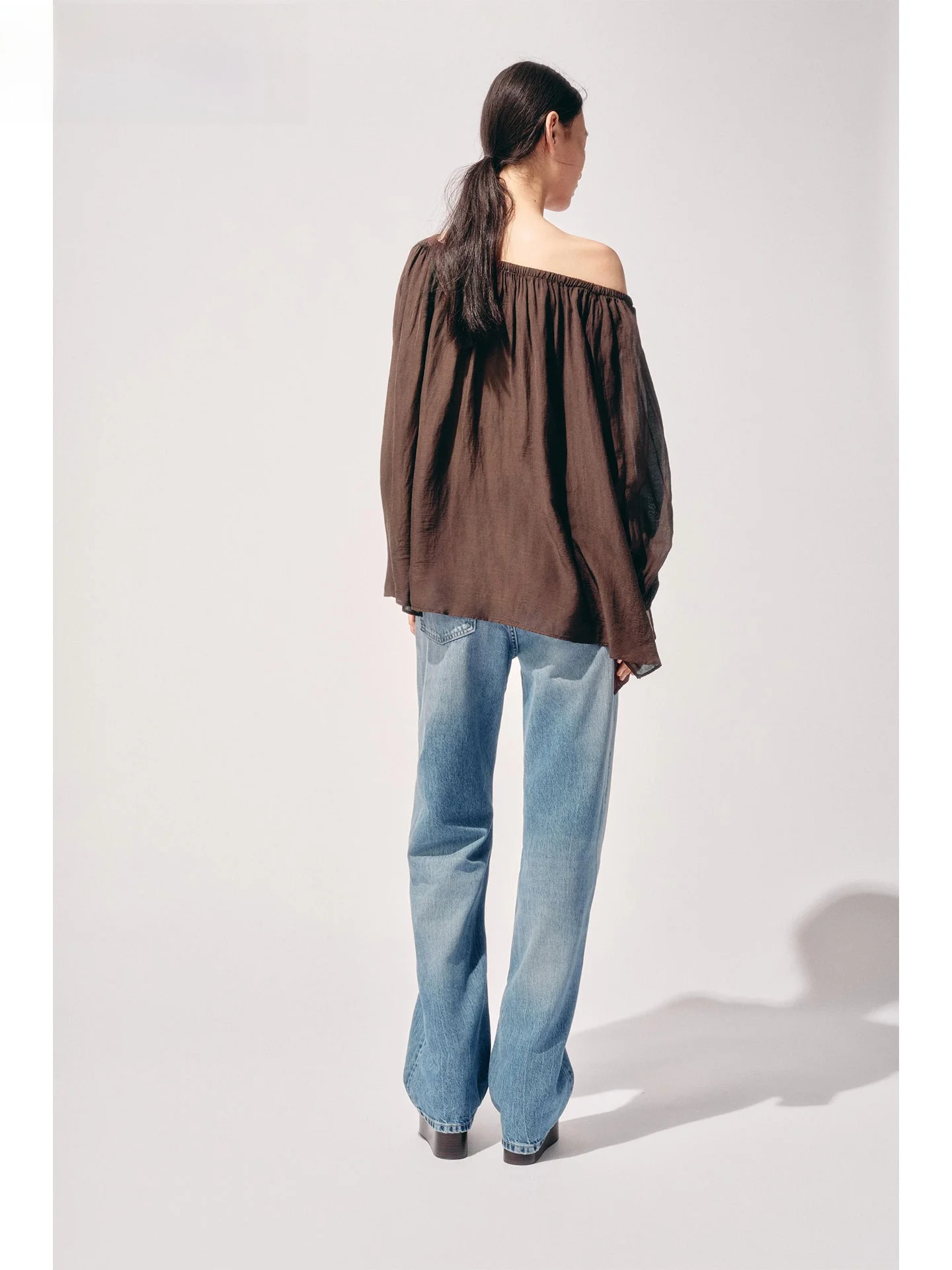 

ZAPRHA Summer 2025 Loose Fit oulder Bared Bubble Collar Long Sve irt Women's Premium Faion Top Pure Color Casual Wear