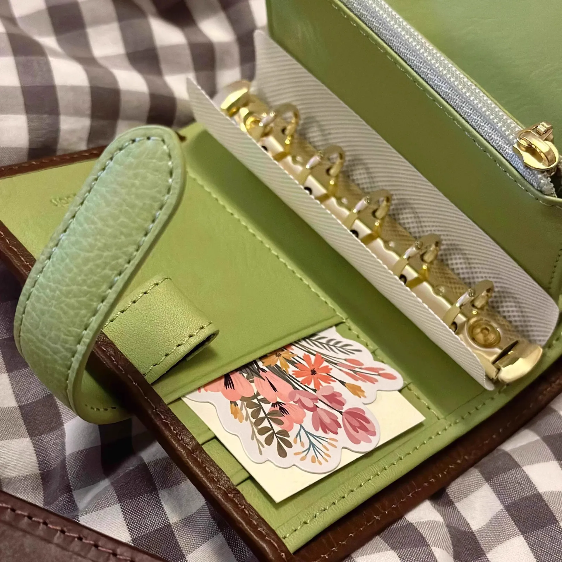 Cuaderno de Hojas Sueltas A7 Chocolate Avocado, Retro, Portátil, con 40 Hojas Interiores, con Clip de PU