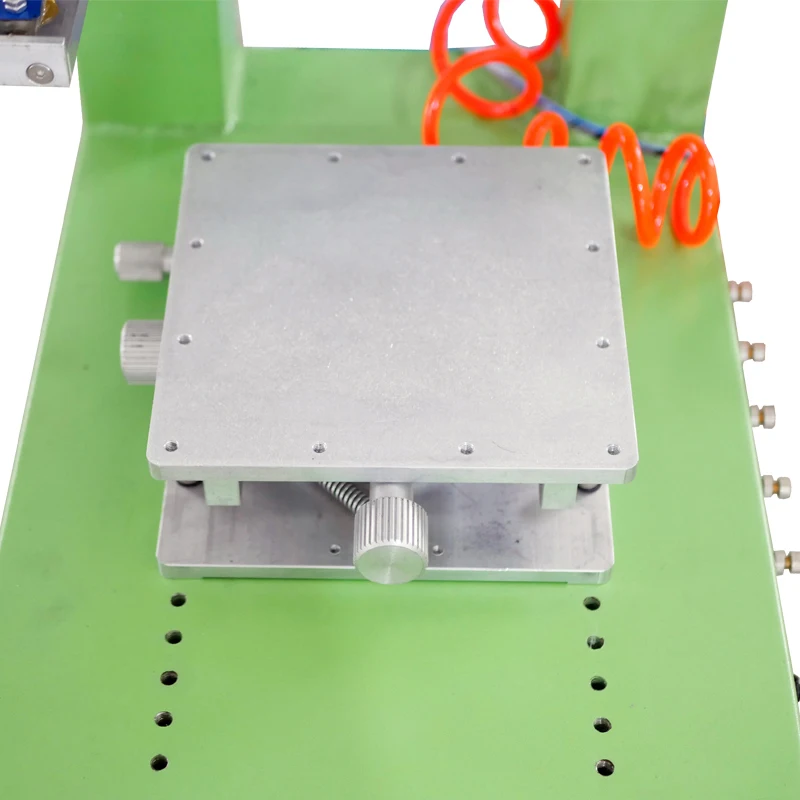 

Небольшая полуавтоматическая машина для трафаретной печати, настольная пневматическая машина для плоской трафаретной печати с косым подъемом