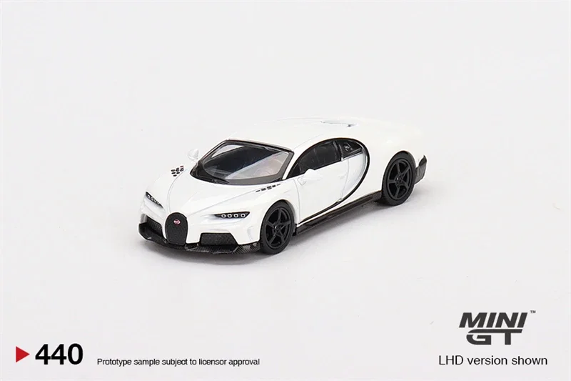 

Литая под давлением модель автомобиля MINI GT 1:64 Chiron Super Sport White с левым рулем