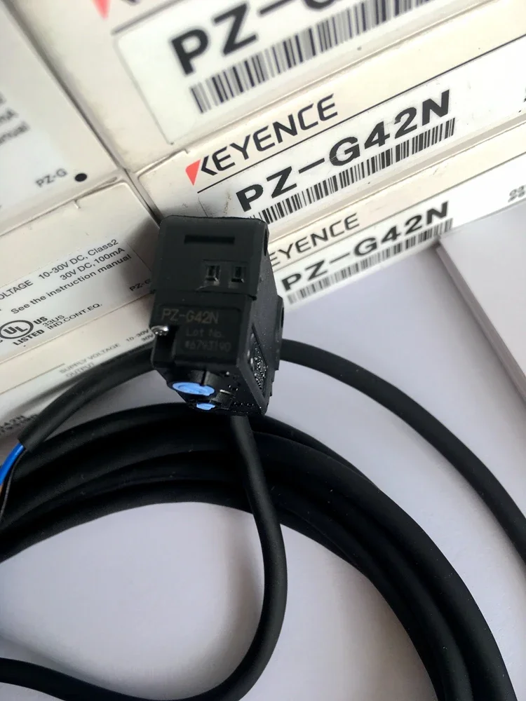 KEYENCE  PZ-G42N 100%  new and original