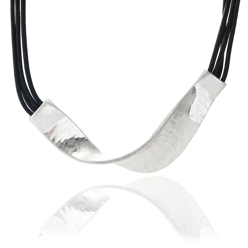 New Vintage Twisted Chokers Necklace Costume Jewelry Long Chains Neck Pendants for Women Suspension Silver Color Accessories