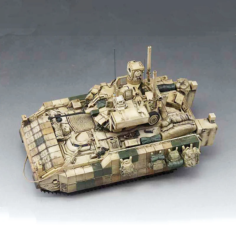 

1/72 Scale American M2A3 Bradley BUSKIII Infantry Fighting Vehicle Tracked Tank Simulation Plastic Model Display Collectible