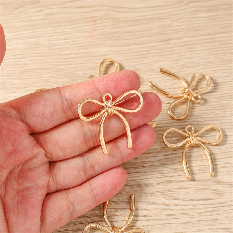 10 Stück, 35 x 32 mm, niedliche Metall-Anhänger in Form von Schleifen zum Basteln von Schmuck, Halsketten, Ohrringen, Armbändern und anderen Accessoires, DIY-Bastelmaterial. – Detail 3