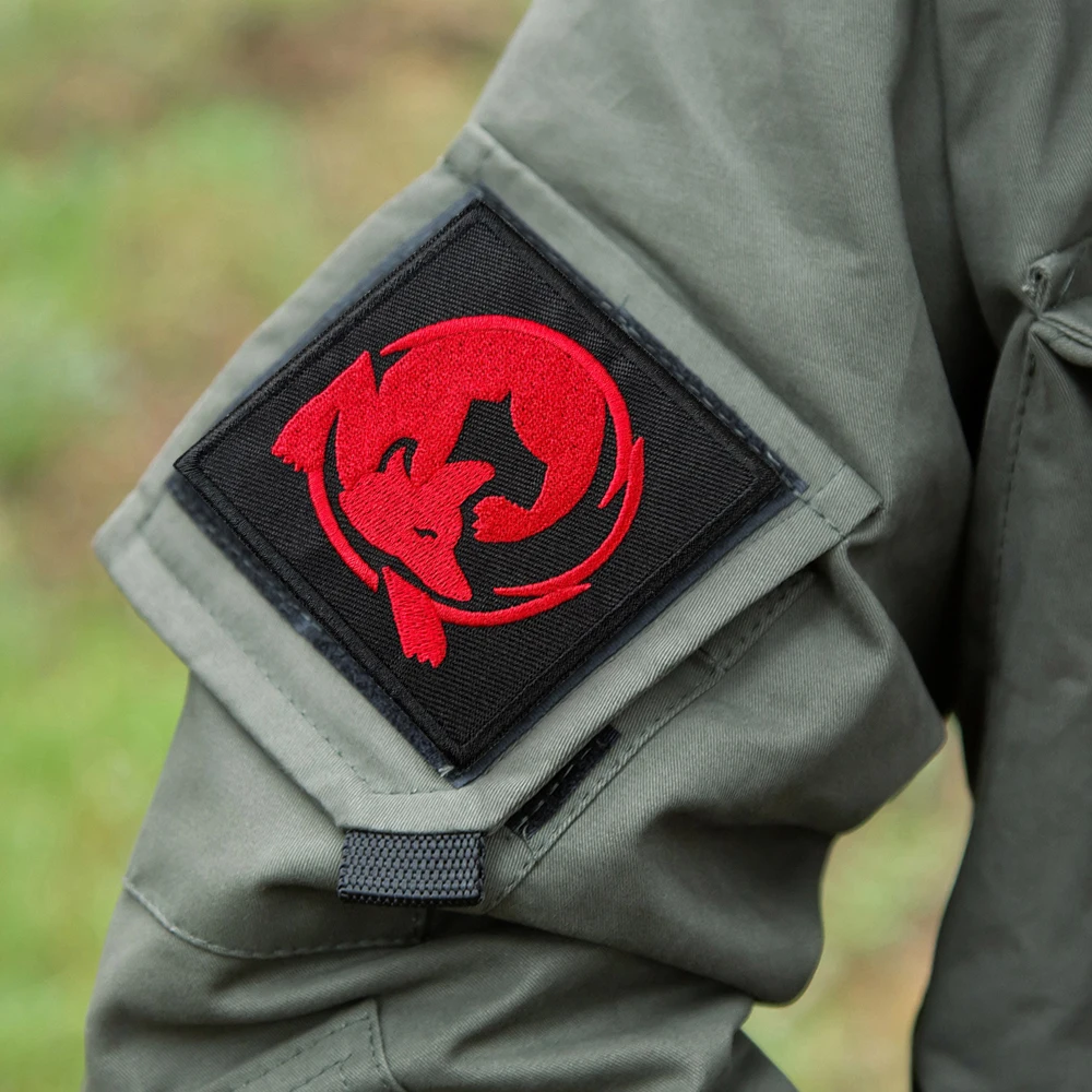 Parche táctico bordado zorro rojo – Insignia de moral con velcro - imagen 2