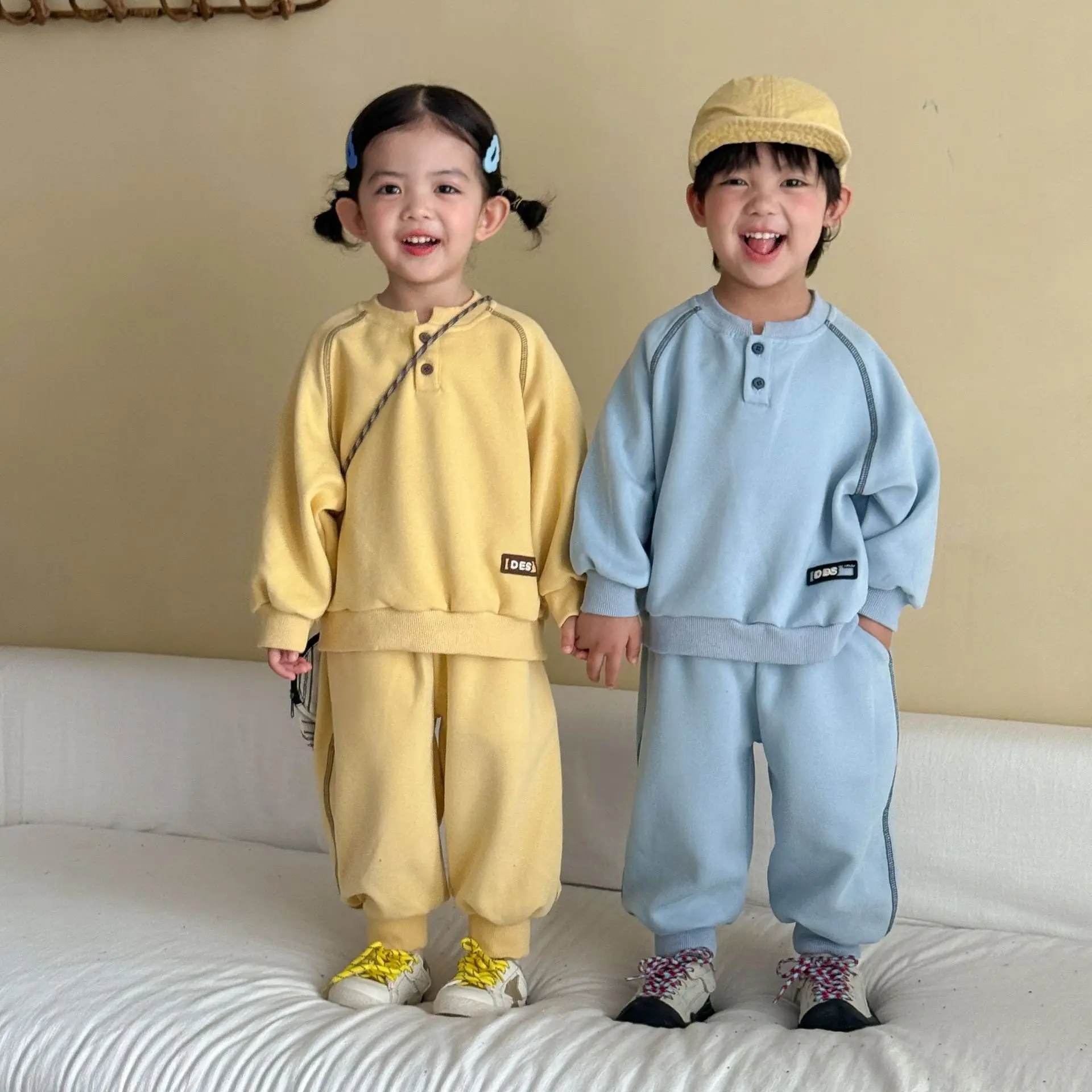 Children's Sets 2026 Autumn Outfit Set for Girls' Sports Korea New Spring Autumn Baby Boys' Casual Sweater Two-piece Set
